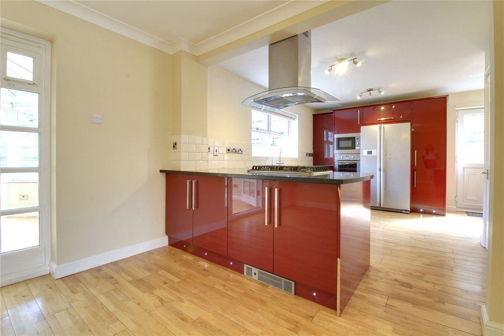 Property photo 3 of 24 Picture No. 10