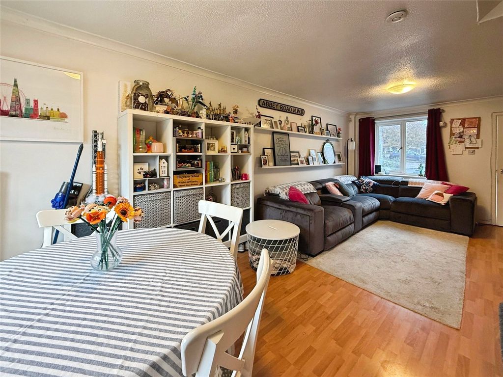 Property photo 3 of 14 Picture No. 02