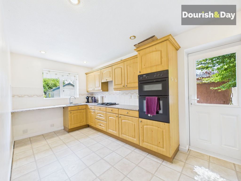 Property photo 3 of 20 Breakfast Kitchen