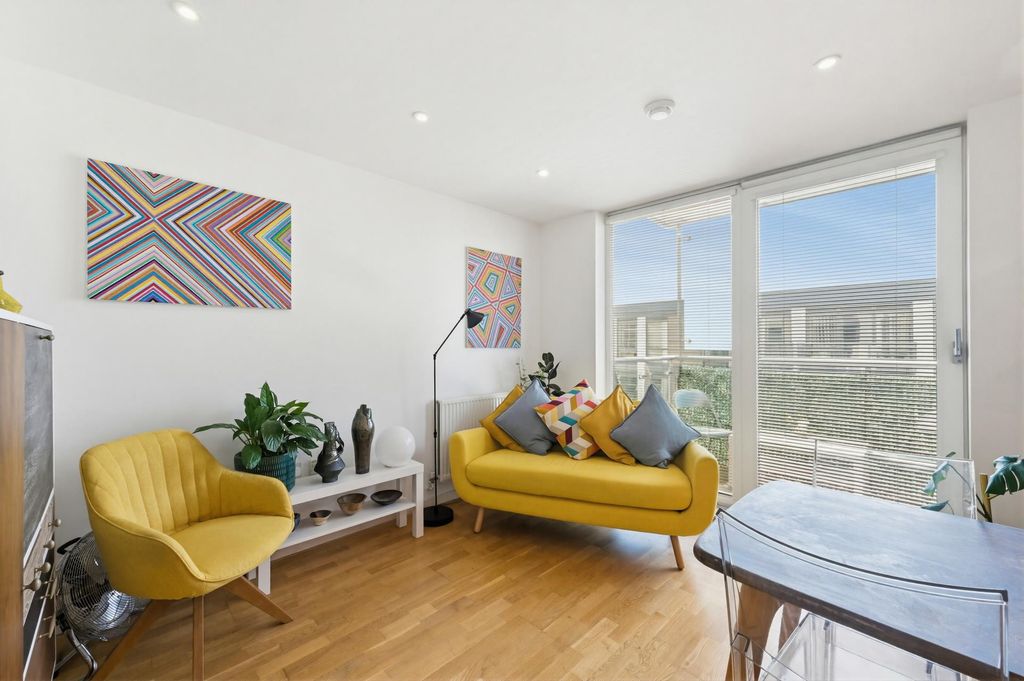 Property photo 2 of 7