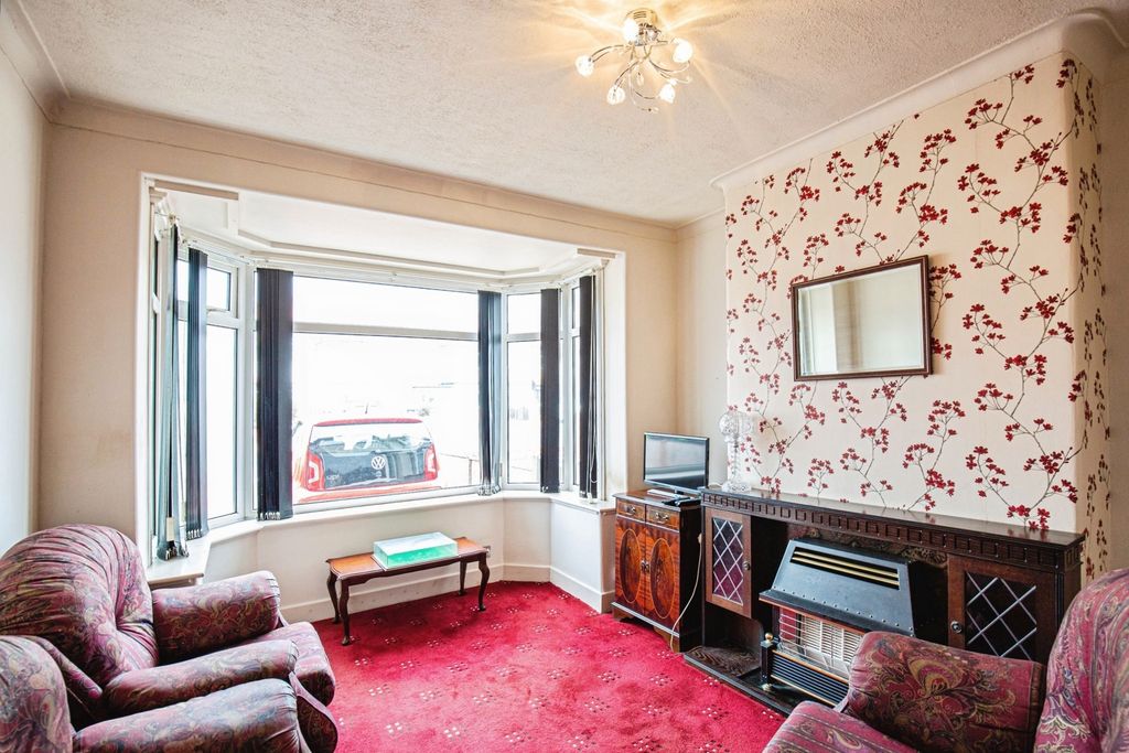 Property photo 2 of 19 Pbox-Img.Jpg