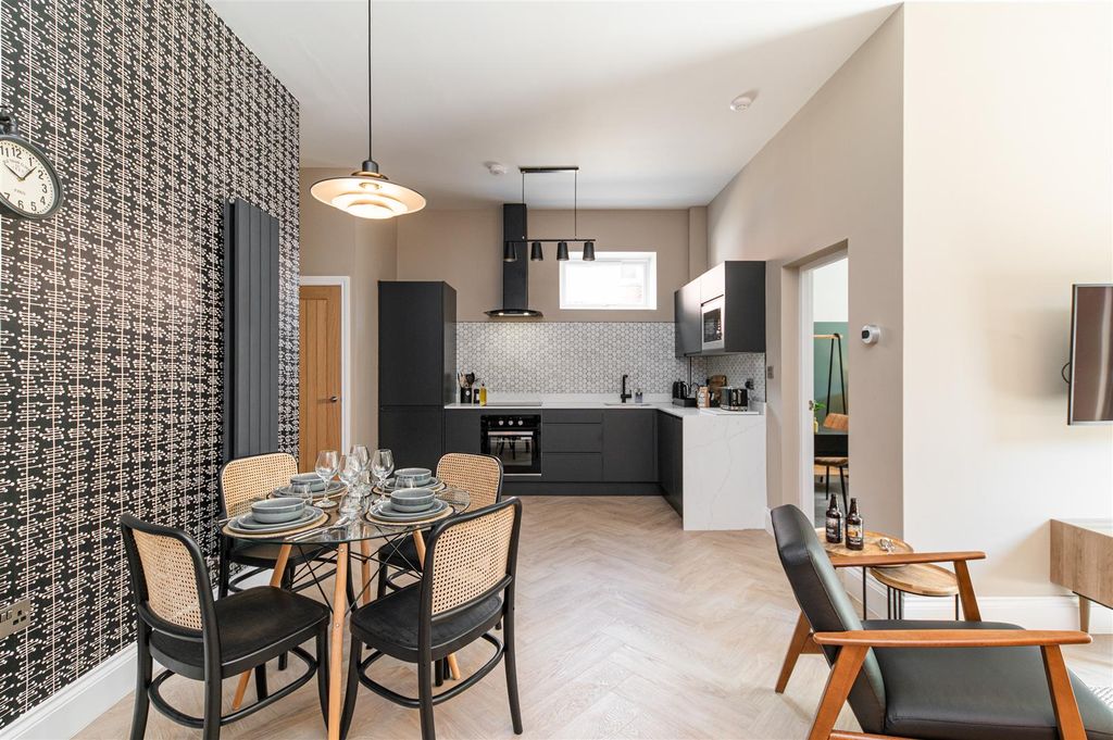Property photo 2 of 20 Edit-1788.Jpg