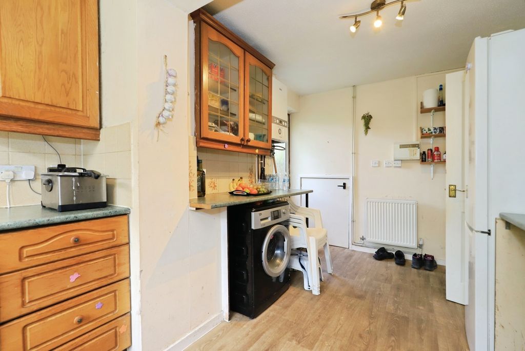 Property photo 3 of 13 Kitchen