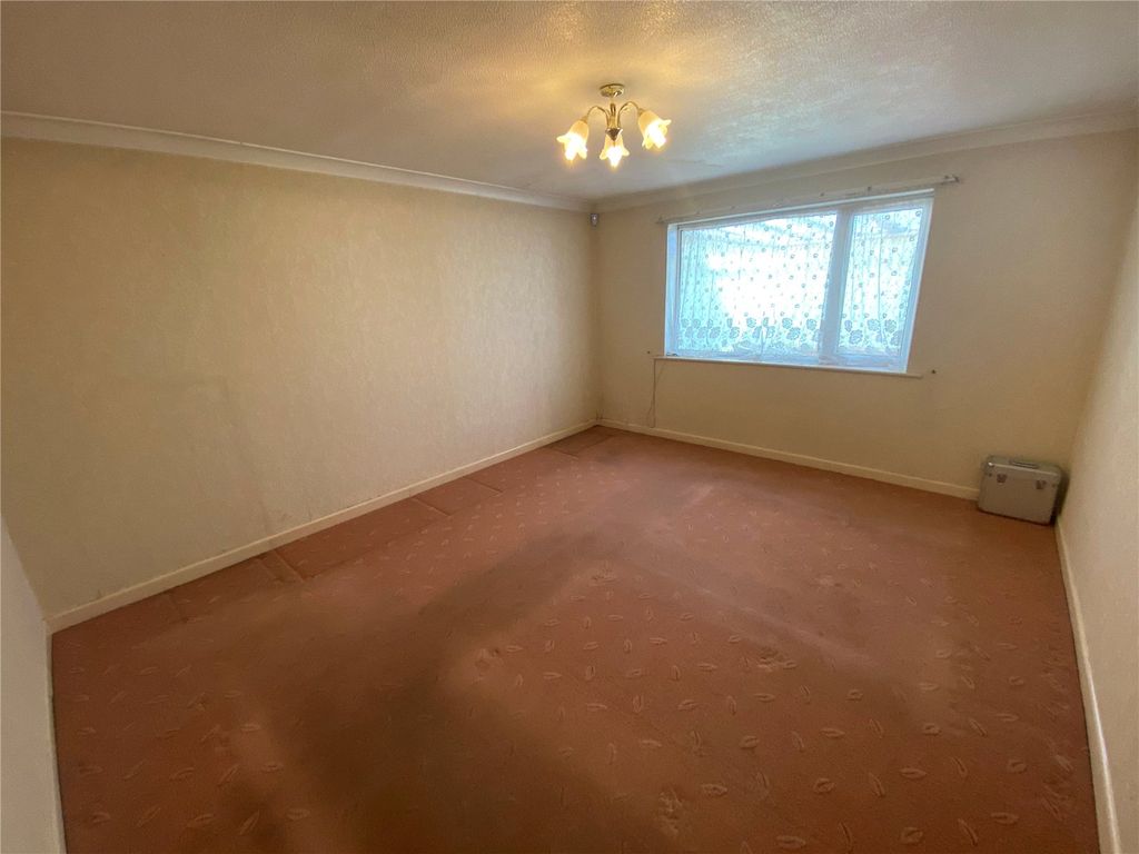 Property photo 2 of 25 Picture No. 06
