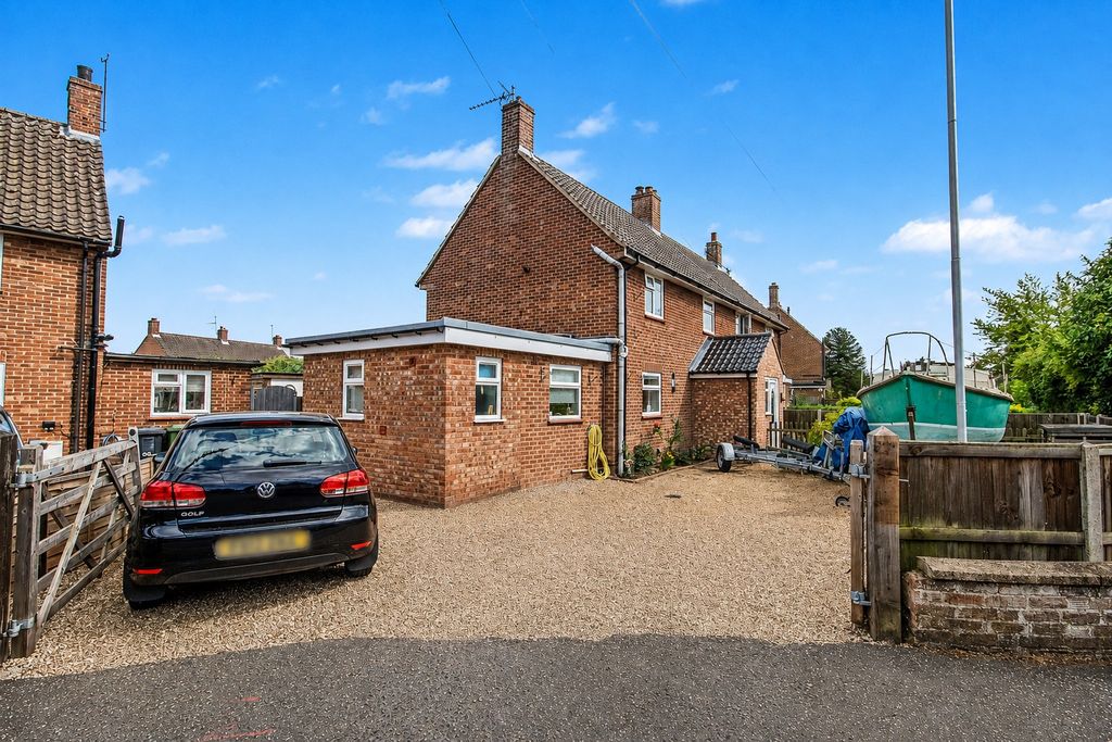 Property photo 1 of 25 4929251