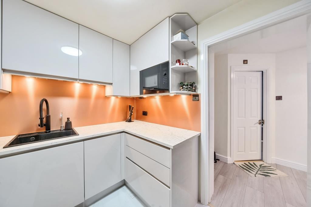 Property photo 2 of 15 Kitchen