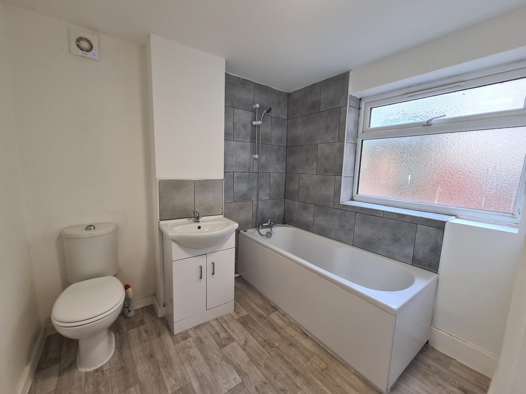 Property photo 3 of 12 Image