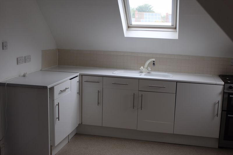 Property photo 3 of 12 Photo 4