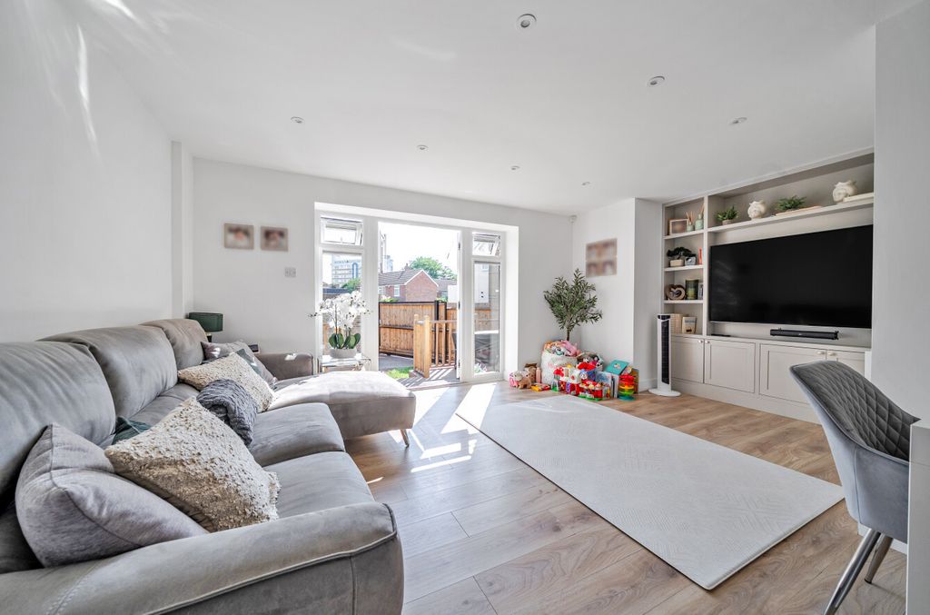 Property photo 3 of 23 1470282-23-6A3Ea6...