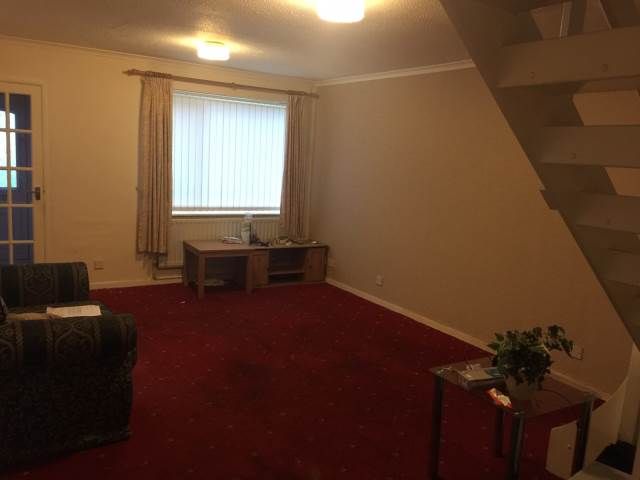 Property photo 3 of 6 Living Room