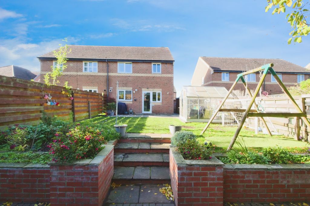 Property photo 3 of 19 Pnmb0374