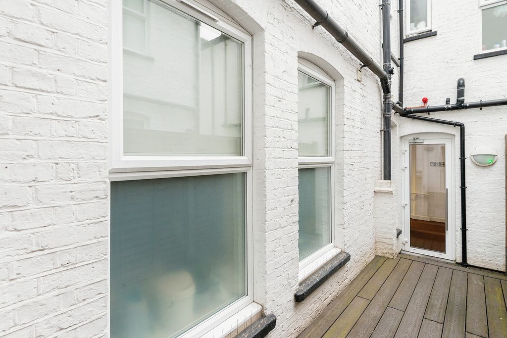 Property photo 2 of 10 2 (2)