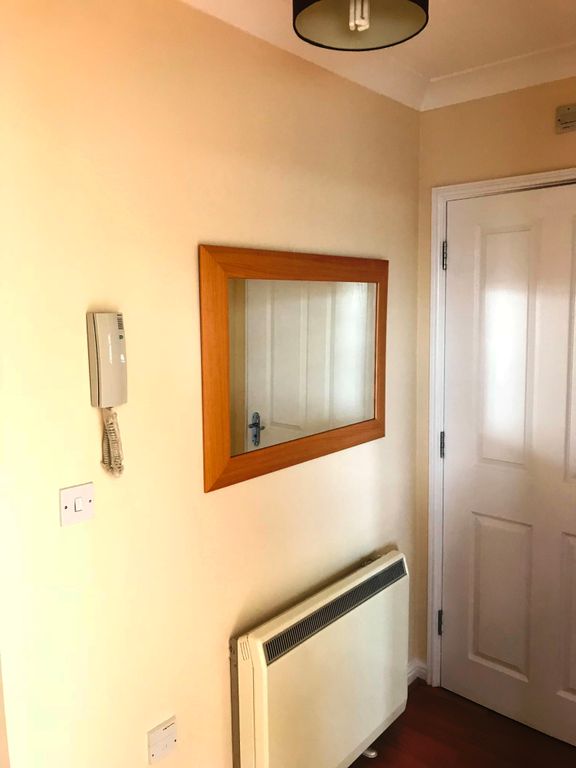 Property photo 3 of 13 Entrance Hall