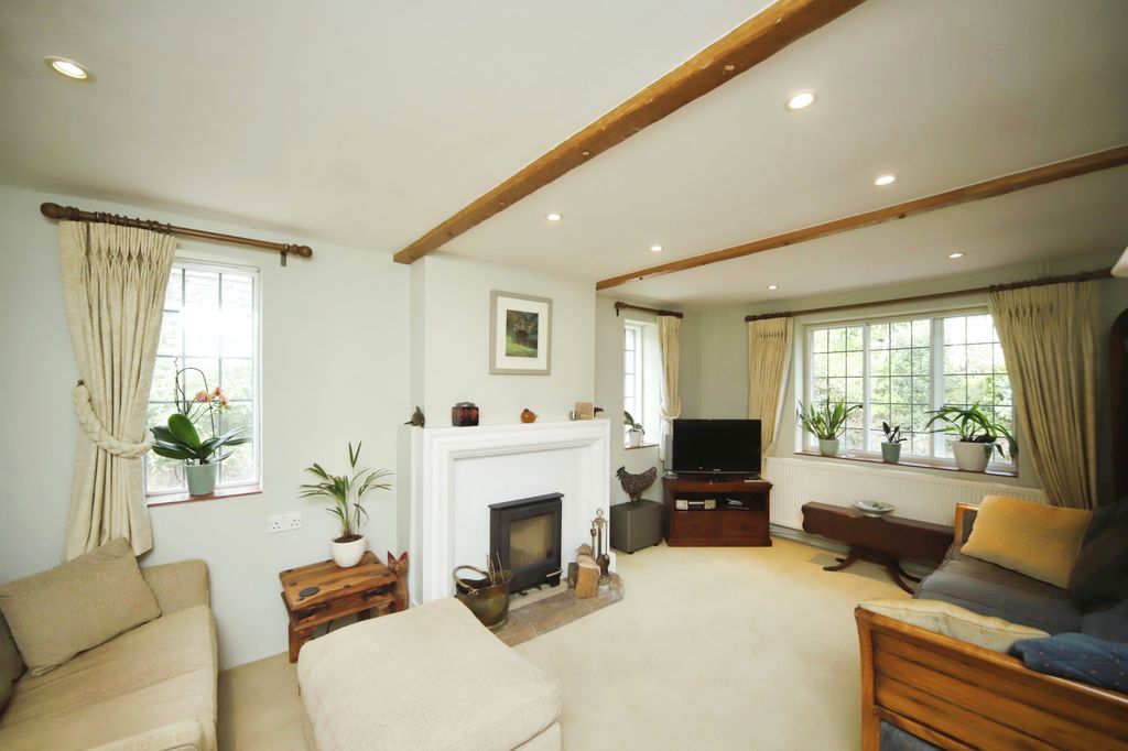 Property photo 3 of 14