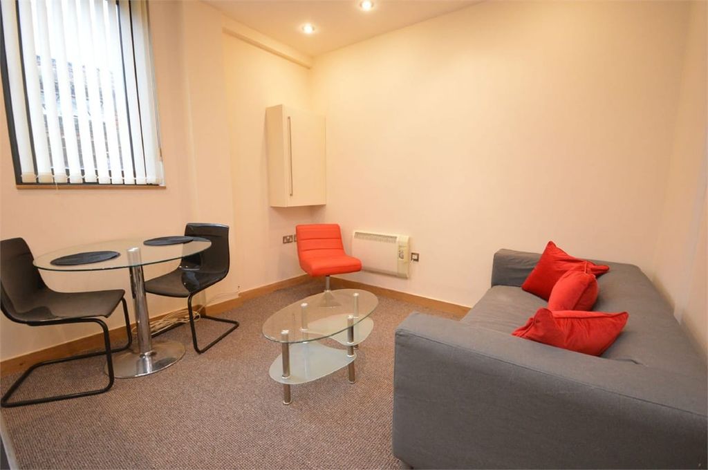 Property photo 2 of 8