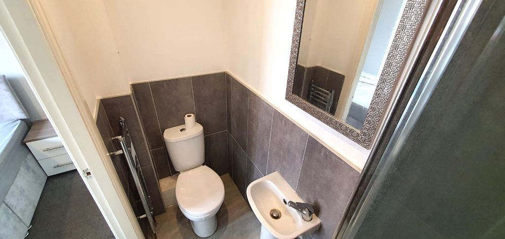 Property photo 3 of 4