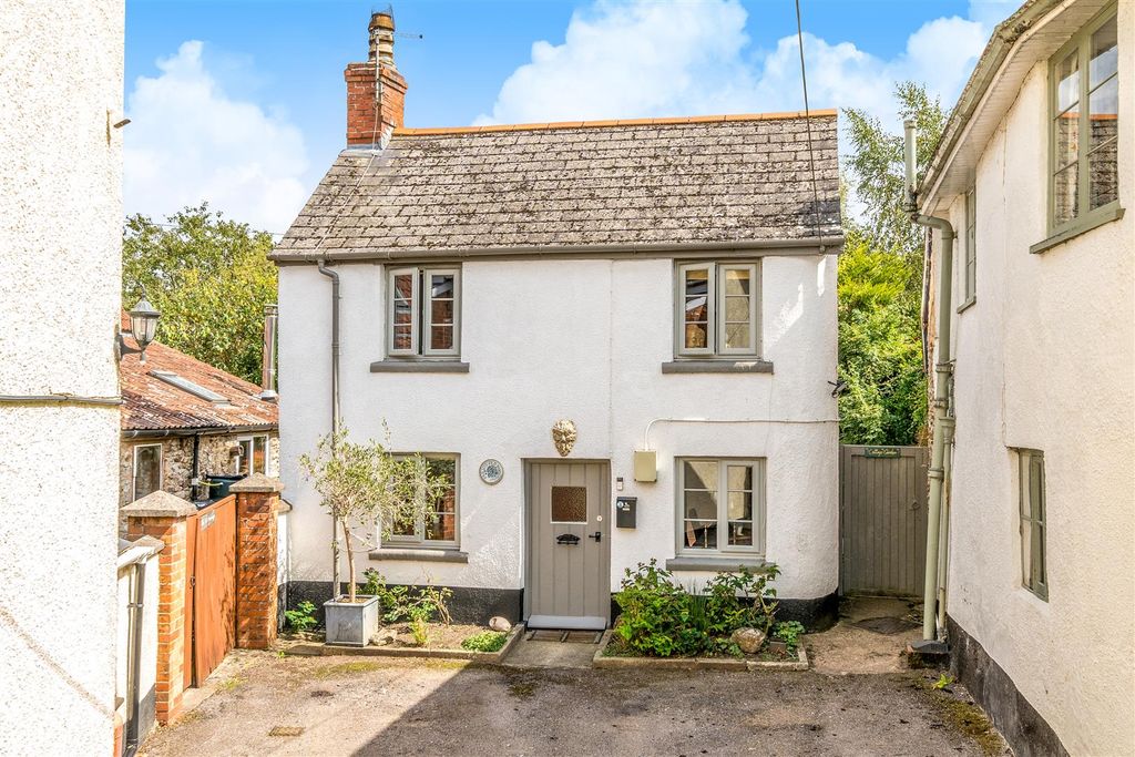 Property photo 1 of 26