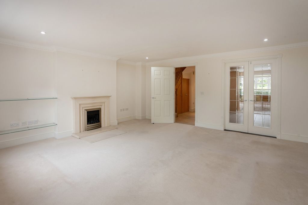 Property photo 1 of 23 Living Area