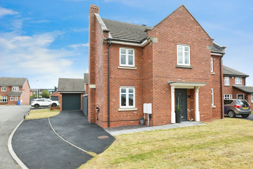 Property photo 2 of 17