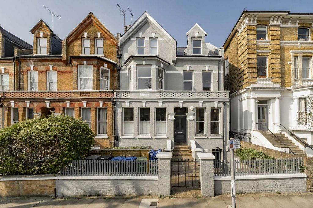 Property photo 1 of 7