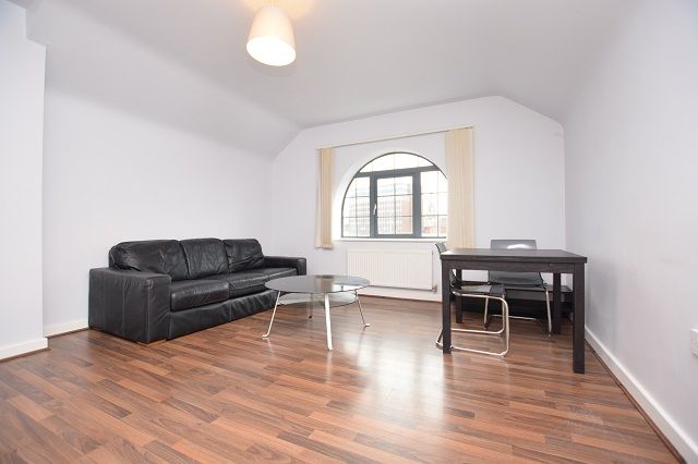 Property photo 2 of 8