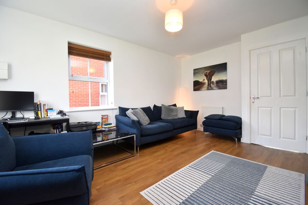 Property photo 2 of 17