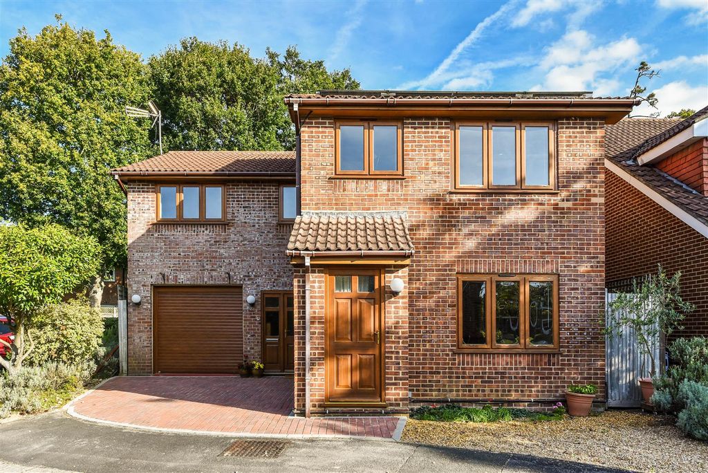 Property photo 1 of 23 Ph1_6229213.Jpg