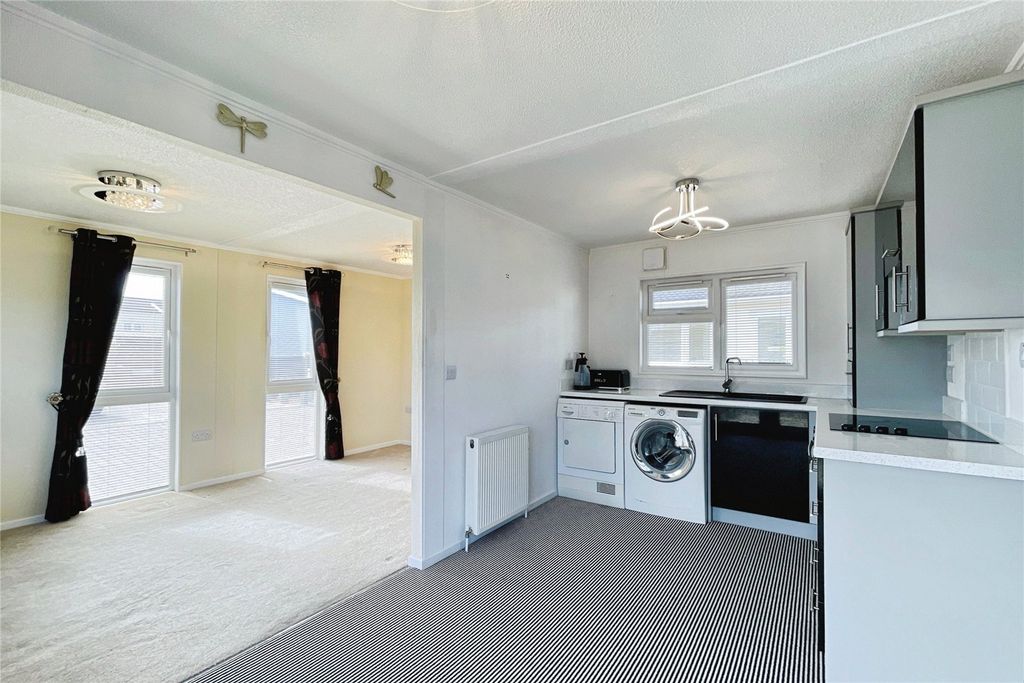 Property photo 2 of 12 Picture No. 02