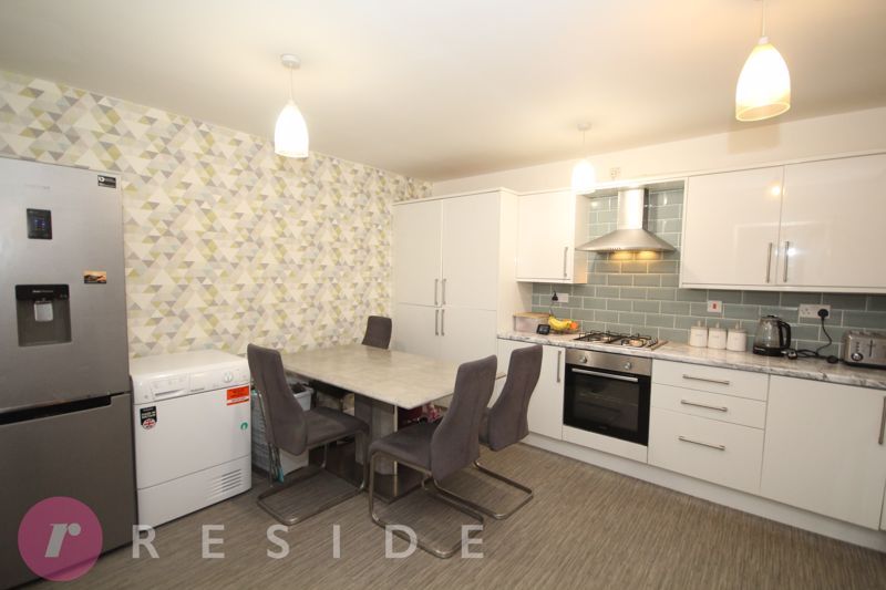 Property photo 2 of 8 Dining Kitchen