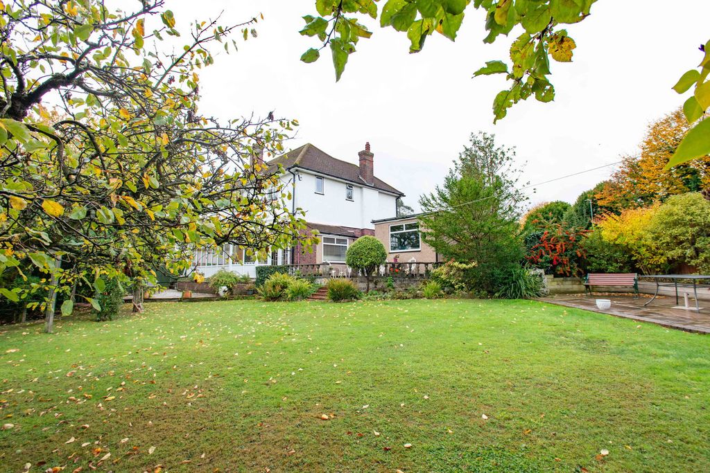 Property photo 2 of 26