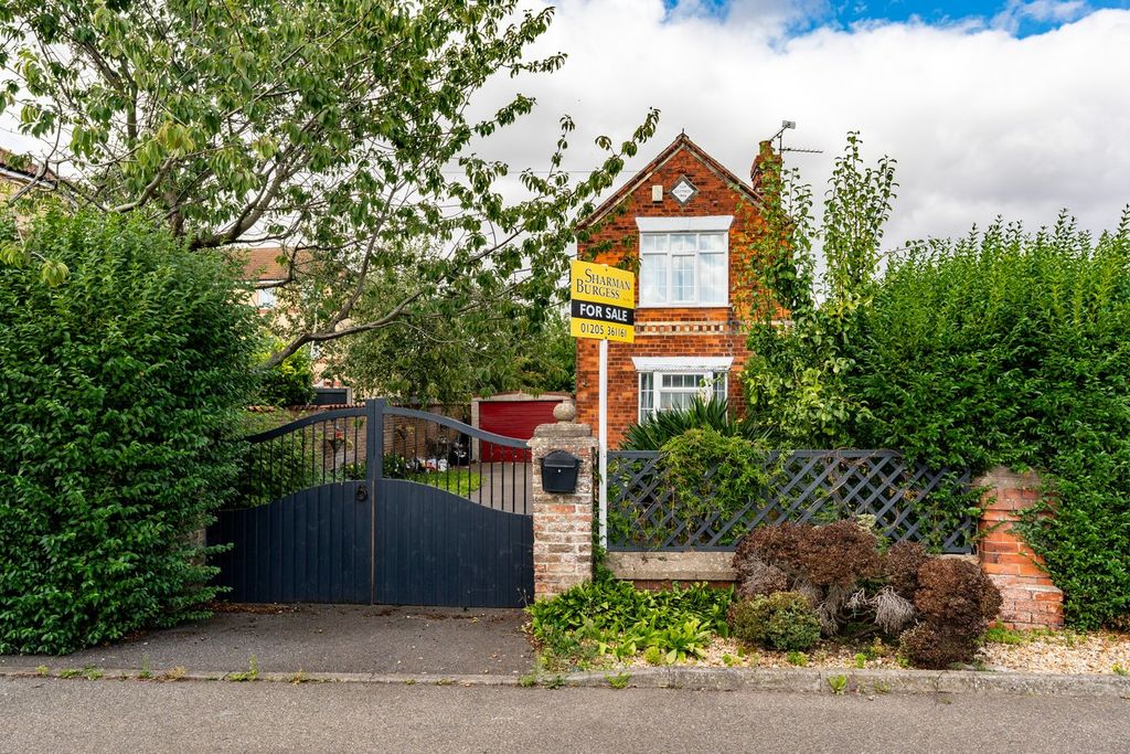 Property photo 1 of 15