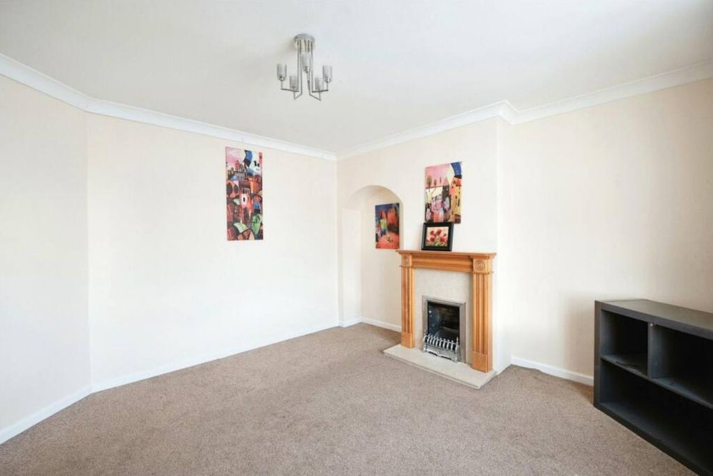 Property photo 2 of 12 Gallery
