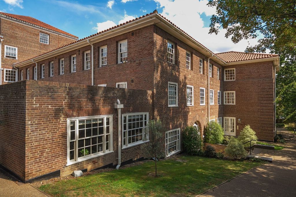 Property photo 1 of 16 Picture No. 04