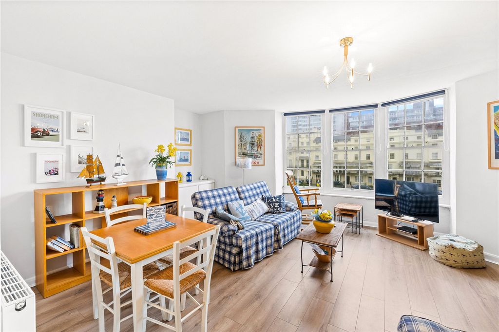 Property photo 3 of 14 Picture No. 06