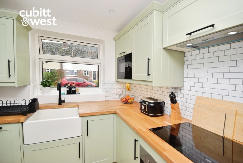 Property photo 3 of 13 7A56F618-Dsc_5443