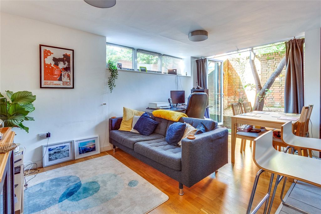 Property photo 2 of 12 Living/Dining