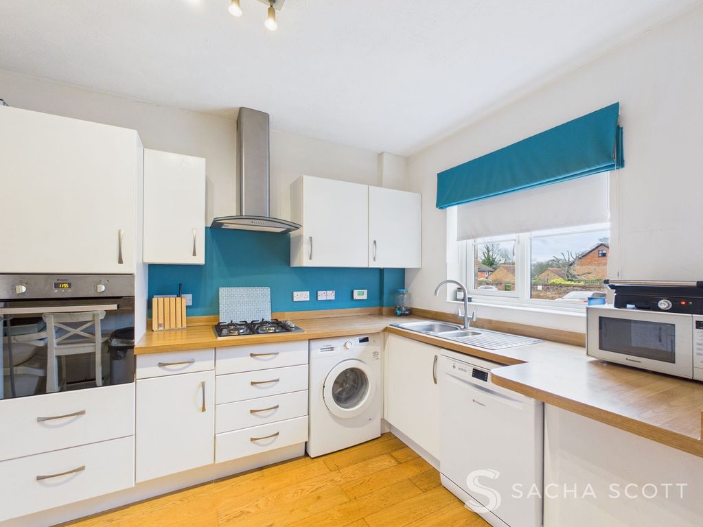 Property photo 3 of 31 Kitchen / Breakfast Room