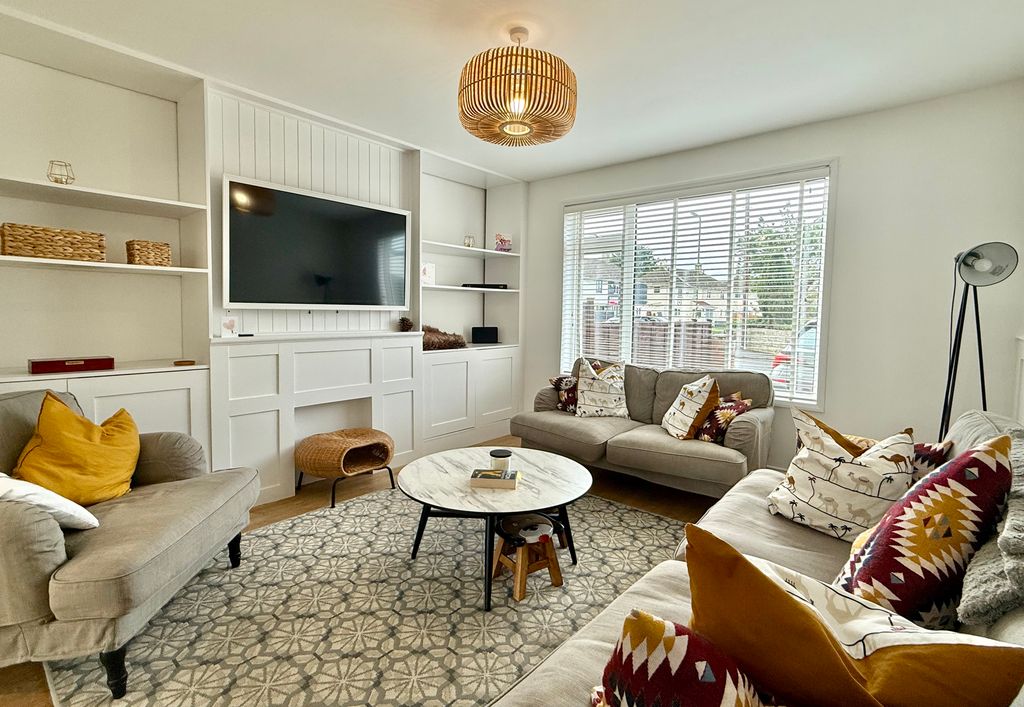 Property photo 1 of 23