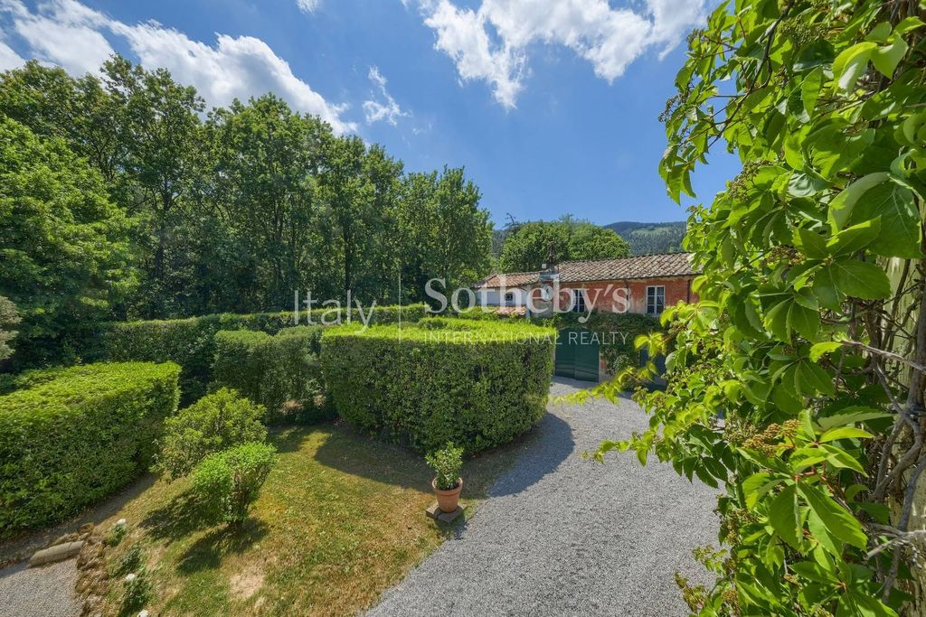 Property photo 2 of 29