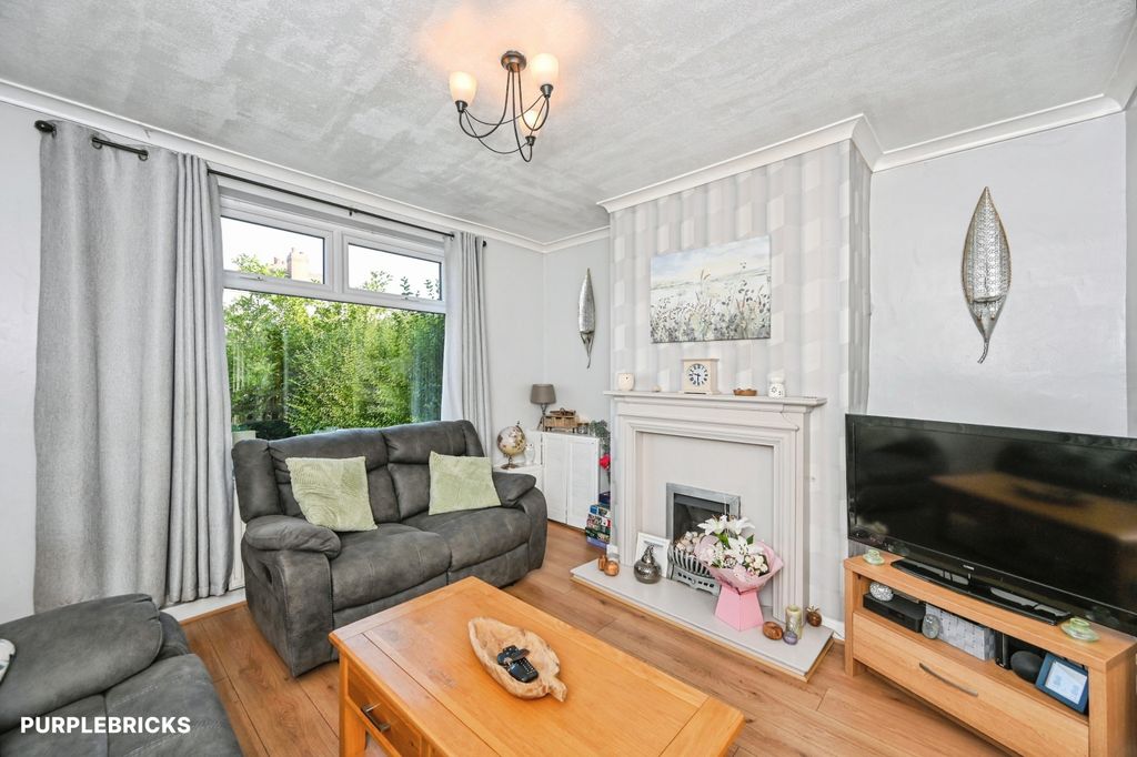 Property photo 3 of 21