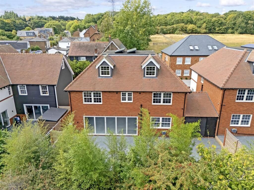 Additional image 33 of 6 bed detached house for saleIvy Chimneys, Epping CM16