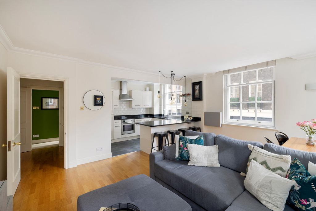 Property photo 3 of 25 Image