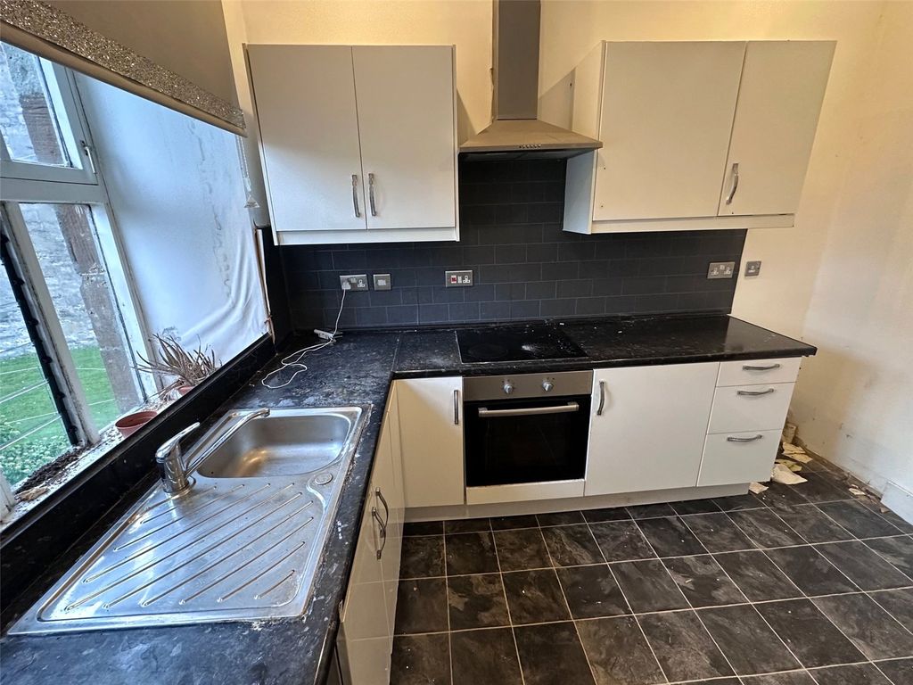 Property photo 3 of 10 Picture No. 05