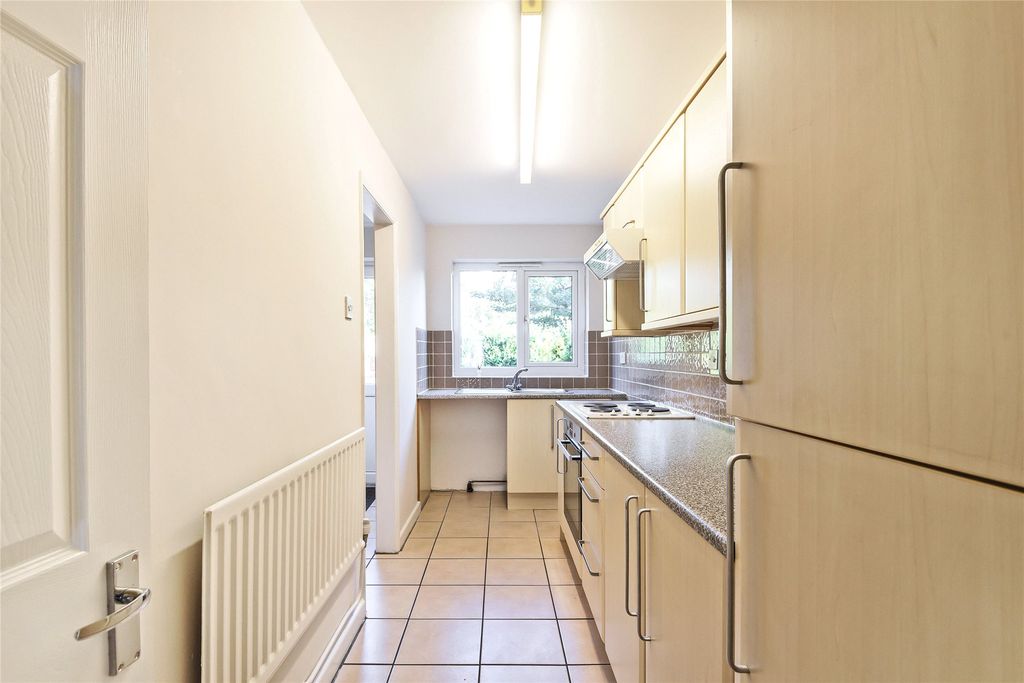Property photo 3 of 6 Kitchen