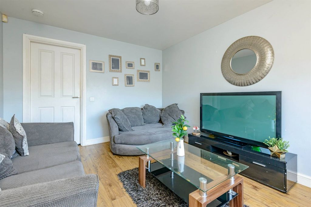 Property photo 3 of 20 Picture No. 18