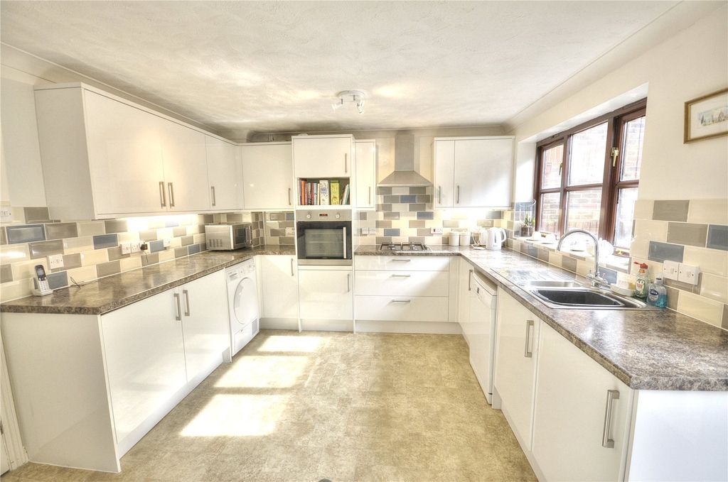 Property photo 2 of 13 Picture No. 25