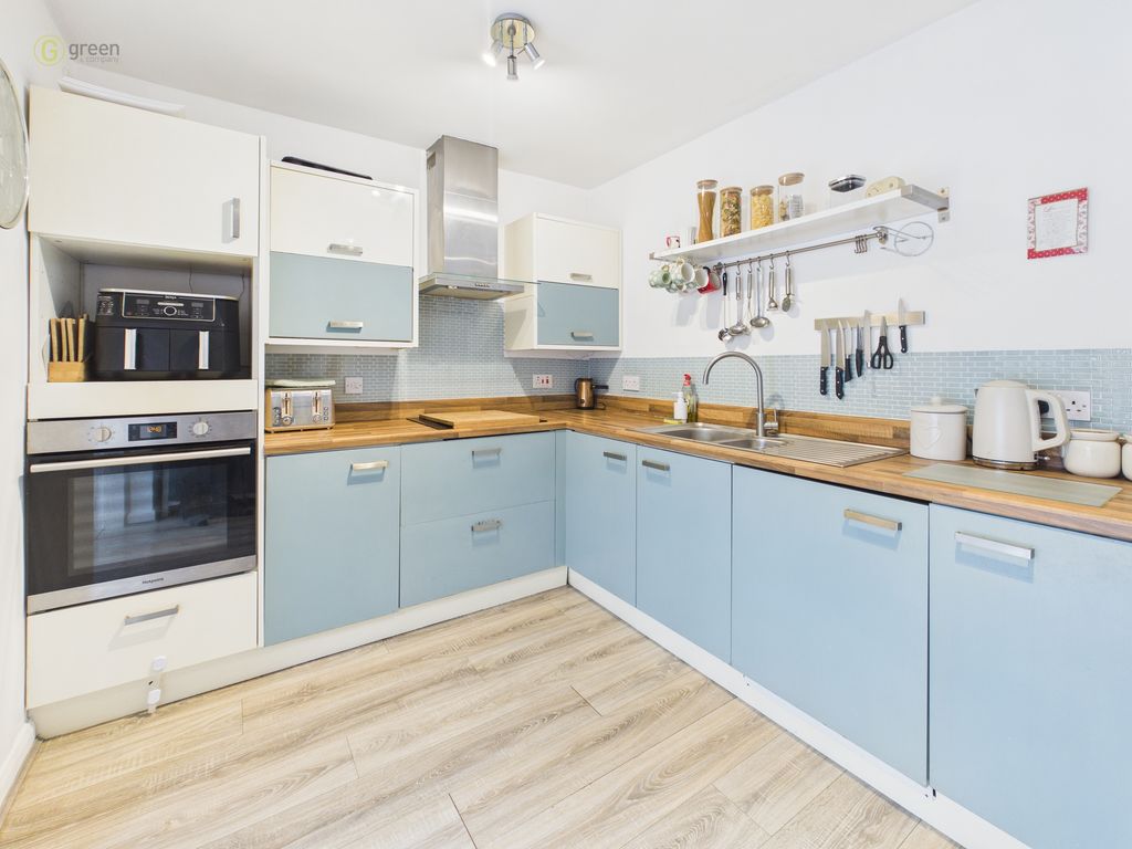 Property photo 3 of 49 Cam05459G0Pr0119Still027