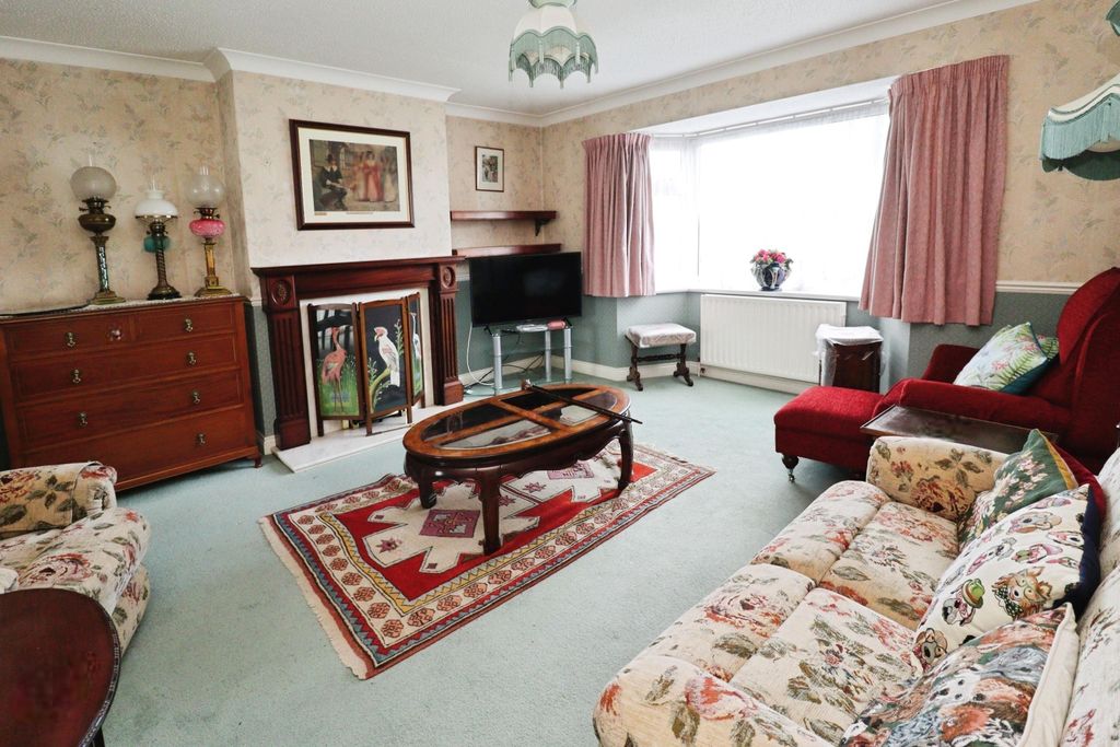 Property photo 3 of 26