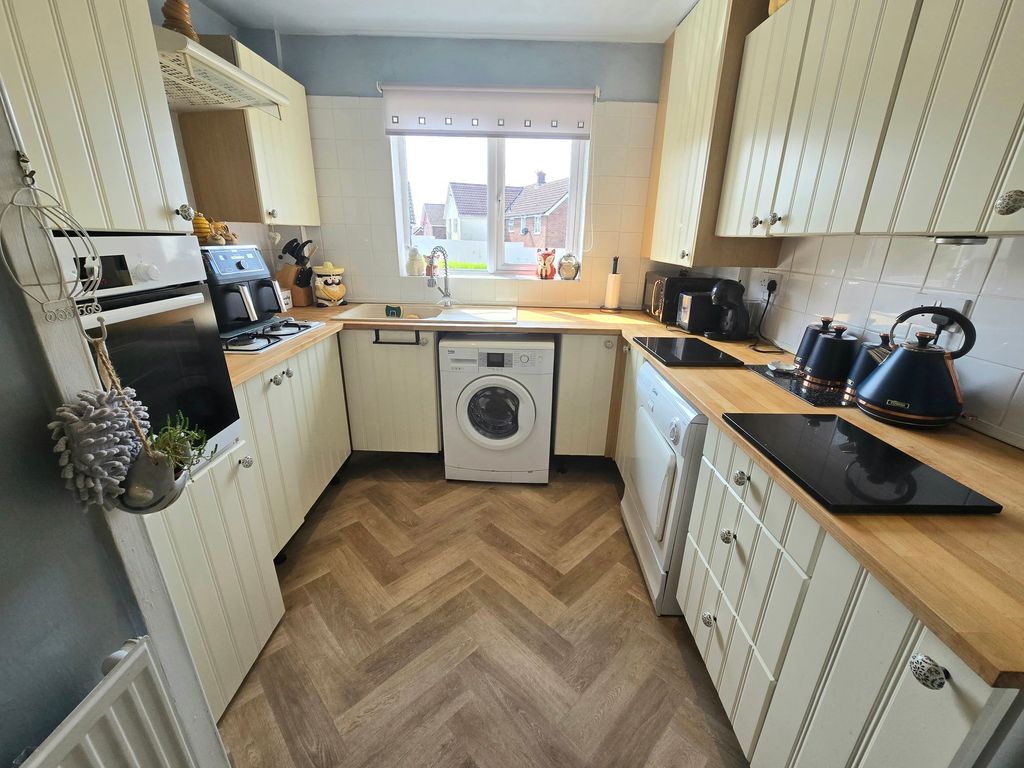 Property photo 3 of 25