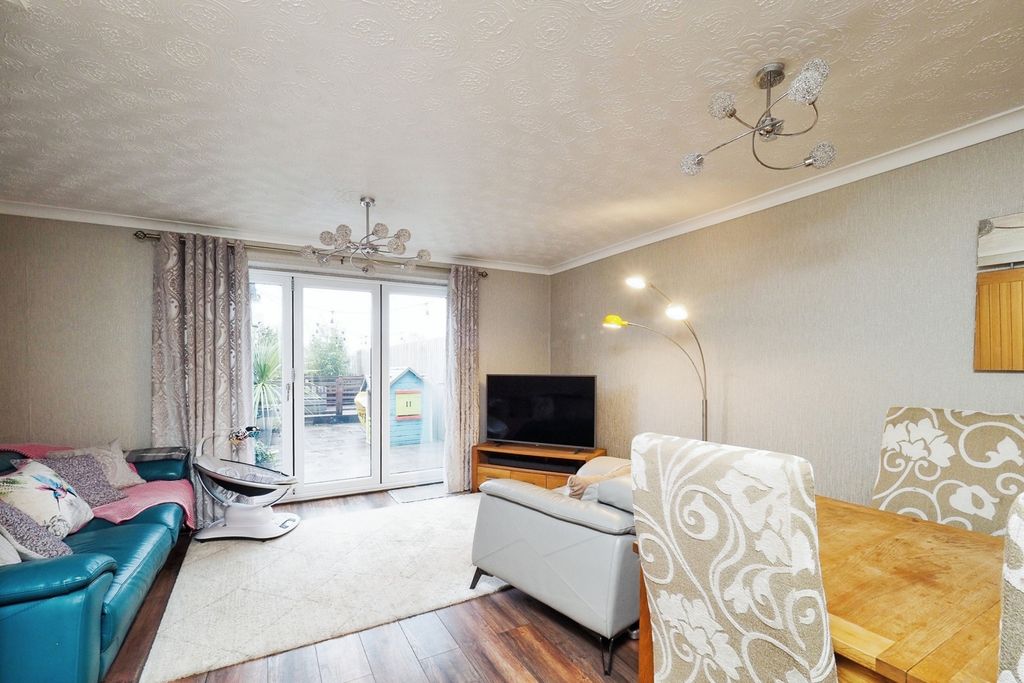 Property photo 2 of 16 Pbox-Img.Jpg